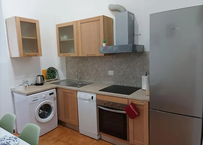 Casa Aprosio, A Bright Apartment In The Center Of Ventimiglia, 5 Minutes From The Sea And The Train Station Daire