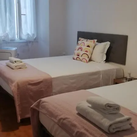Casa Aprosio, A Bright In The Center Of Ventimiglia, 5 Minutes From The Sea And The Train Station Ventimiglia