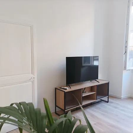 Casa Aprosio, A Big In The Center Of Ventimiglia, 5 Minutes From The Sea And The Train Station Ventimiglia